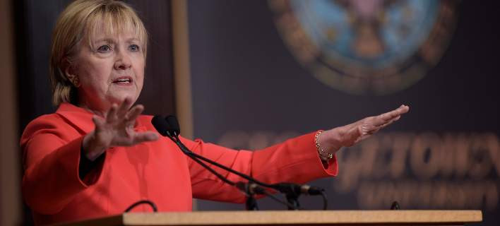 Στο πλευρό του Τραμπ και η Κλίντον για την επίθεση στη Συρία